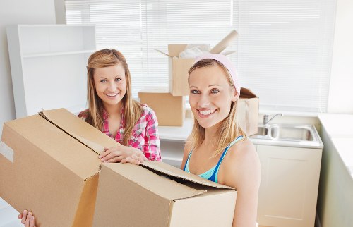 Local removal truck service for flats and homes in Sydenham